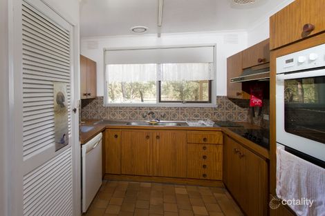Property photo of 23 Andrew Avenue Woodend VIC 3442