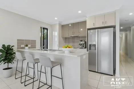 Property photo of 3 Splendour Circuit Yarrabilba QLD 4207