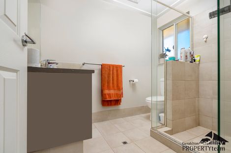 Property photo of 20 Lugger Outlook Glenfield WA 6532