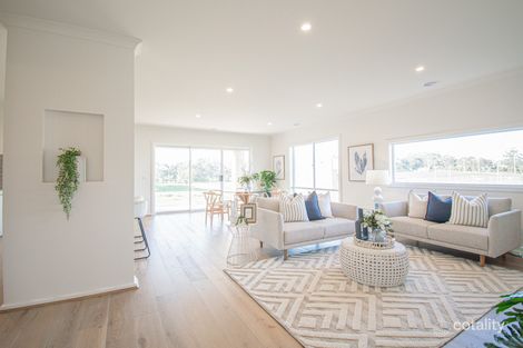 Property photo of 8 Ventura Road Drouin VIC 3818