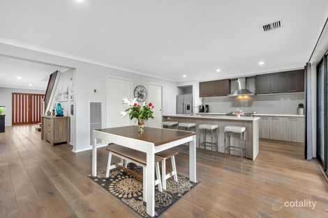 Property photo of 43 Paramount Rise Wollert VIC 3750