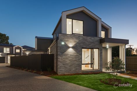 2/8 SOUTER ST, BEACONSFIELD, VIC 3807