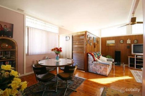 Property photo of 3 Bellevue Avenue Warilla NSW 2528