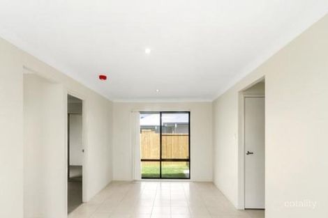 Property photo of 34 Vista Crescent Pimpama QLD 4209