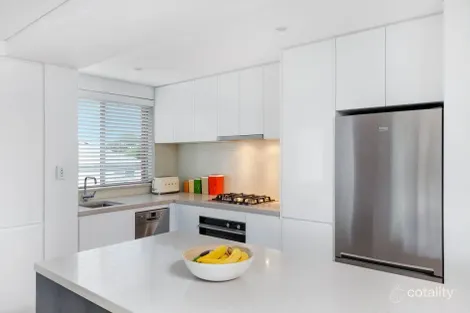 Property photo of 8/56 Wyadra Avenue Freshwater NSW 2096