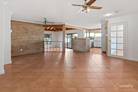 Property photo of 14 Honeysuckle Place Thornlie WA 6108