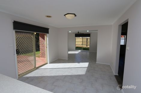 Property photo of 30 Rutman Close Werribee VIC 3030