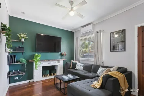 Property photo of 4 Kalara Way Koongamia WA 6056