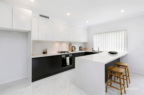 Property photo of 1/97 Oak Road Kirrawee NSW 2232