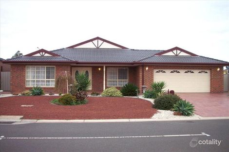 26 Herrington Turn, Caroline Springs, VIC 3023