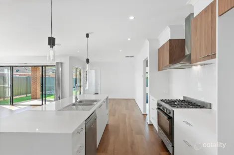 Property photo of 21 Sydney Way Alfredton VIC 3350