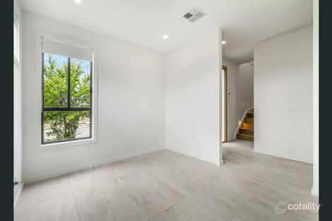 Property photo of 73 Bluebell Crescent Spring Farm NSW 2570