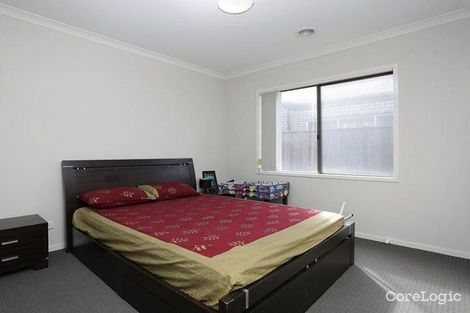 Property photo of 19 Snowsill Circuit Point Cook VIC 3030