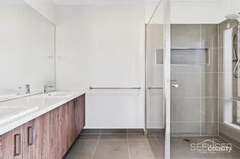 Property photo of 67 Vineyard Circuit Yarrawonga VIC 3730