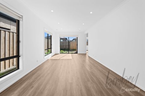 Property photo of 19 Leafspring Road Donnybrook VIC 3064