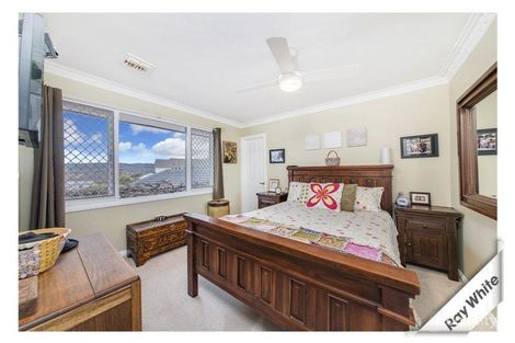 Property photo of 37 Edgedale Crescent Karabar NSW 2620