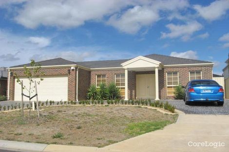 Property photo of 15 Trindall Place Taylors Lakes VIC 3038