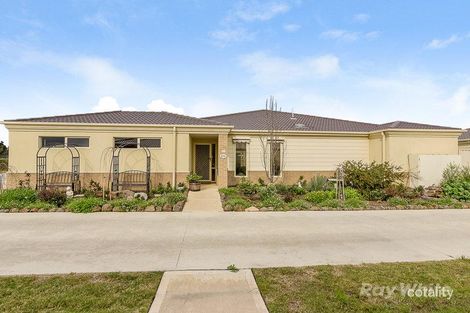 Property photo of 171/36-40 Racecourse Road Pakenham VIC 3810