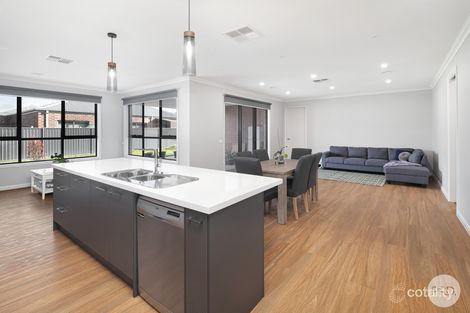 11 Roscommon Ave, Alfredton, VIC 3350