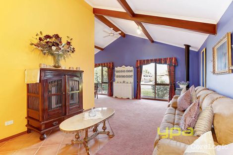 Property photo of 17 Sunbird Crescent Hoppers Crossing VIC 3029