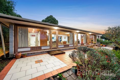 Property photo of 9 Jinjella Road Highton VIC 3216