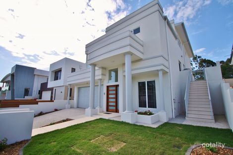 Property photo of 11 Nelson Place Carindale QLD 4152