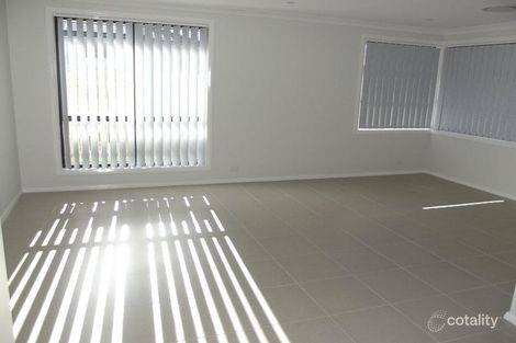 Property photo of 48 Sovereign Circuit Glenfield NSW 2167