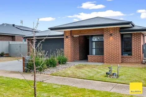 Property photo of 14 Blossom Drive Epsom VIC 3551