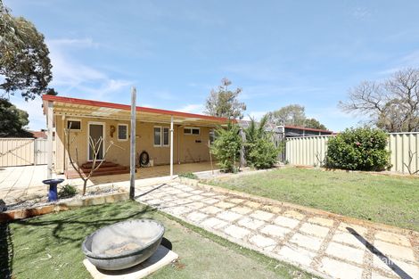 Property photo of 21 Rochford Way Girrawheen WA 6064