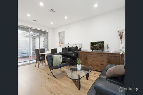 Property photo of 2/10 Pippin Avenue Glen Waverley VIC 3150