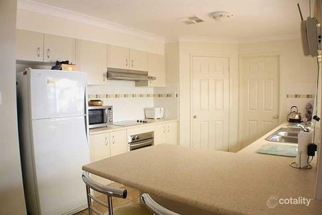 Property photo of 33 Tradewinds Avenue Summerland Point NSW 2259