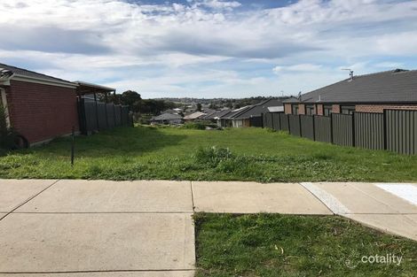 Property photo of 23 Botham Crescent Pakenham VIC 3810
