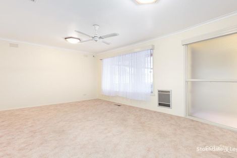 Property photo of 64 Finton Grove Gladstone Park VIC 3043