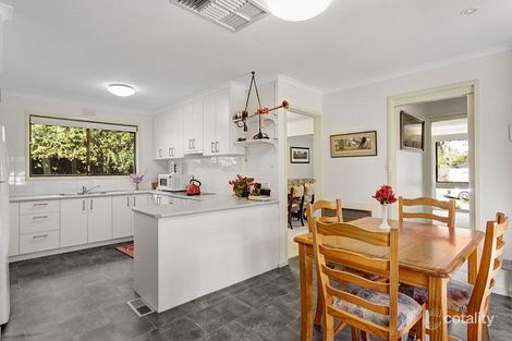 Property photo of 21 Phillips Crescent Rosanna VIC 3084