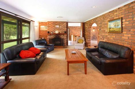 Property photo of 4 Bundaleer Street Brookfield QLD 4069