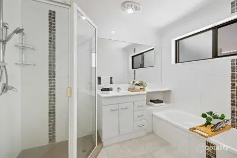 Property photo of 2 Casuarina Court Highworth QLD 4560