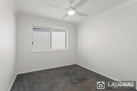 Property photo of 10 Ondaroo Crest Old Bar NSW 2430