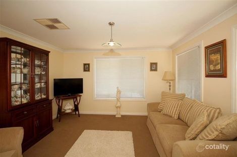 Property photo of 3 Chisholm Place Lloyd NSW 2650