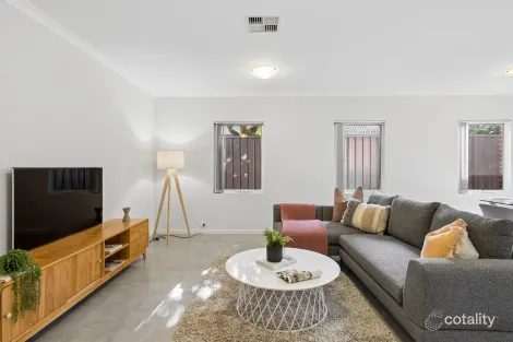 31a Walpole St, St James, WA 6102