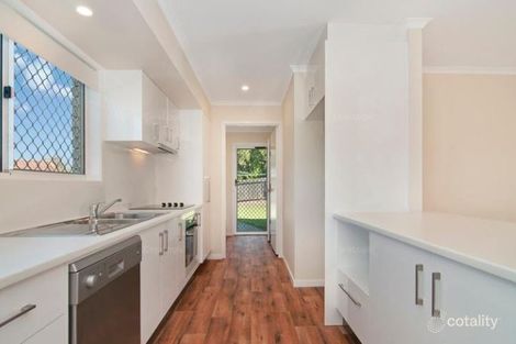 Property photo of 28 Eira Crescent Edens Landing QLD 4207