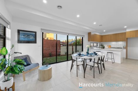 Property photo of 1/96 Whitelaw Street Reservoir VIC 3073