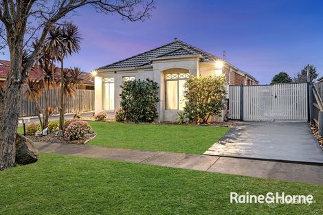 Property photo of 8 Middleham Close Cranbourne West VIC 3977