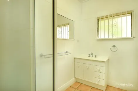Property photo of 37 Townsend Street Mysterton QLD 4812