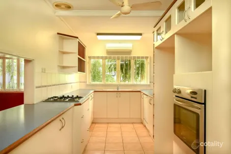Property photo of 37 Townsend Street Mysterton QLD 4812
