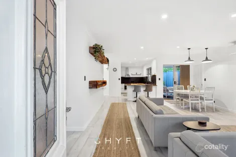 Property photo of 15B Shaw Place Innaloo WA 6018