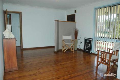 Property photo of 15 Monk Crescent Bomaderry NSW 2541