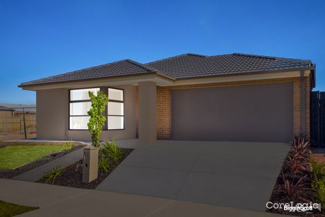 Property photo of 23 Fewster Circuit Mickleham VIC 3064