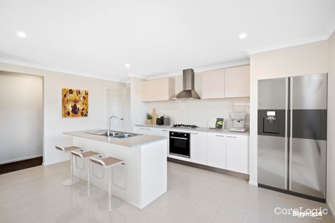 Property photo of 23 Fewster Circuit Mickleham VIC 3064