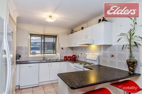 Property photo of 36 Lightwood Drive Wodonga VIC 3690