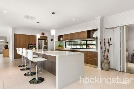 Property photo of 6 Artesian Place Waterways VIC 3195